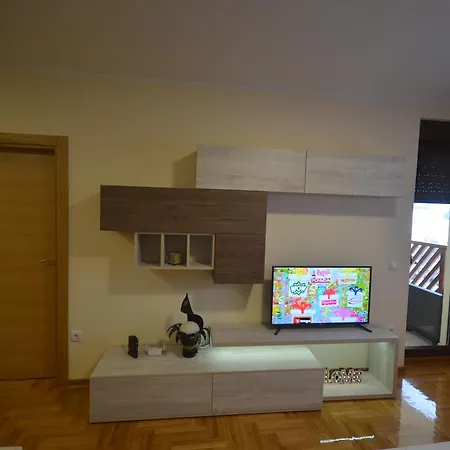 Apartment Sweet Dreams *